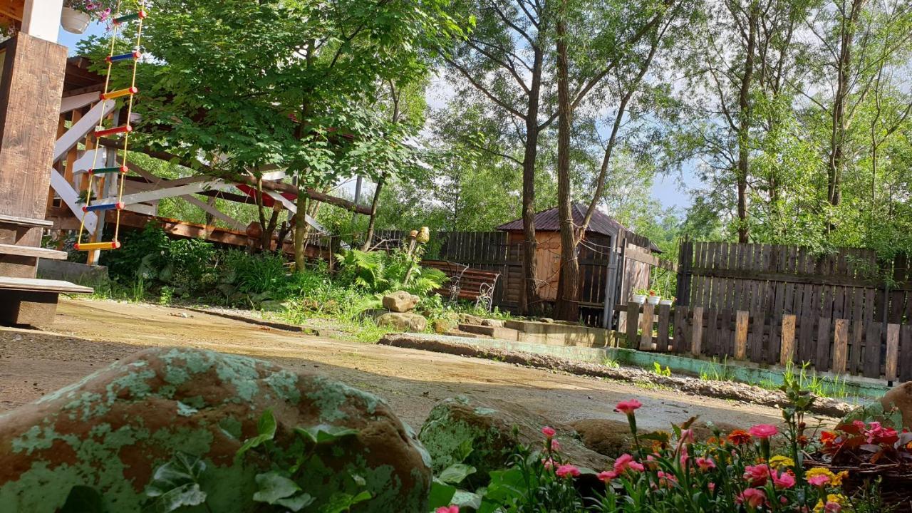מלון מיקוליצ'ין Kostel House מראה חיצוני תמונה
